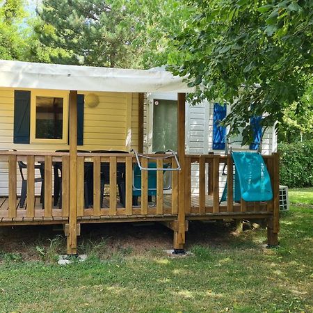 Camping Le Vallage Attigny Eksteriør bilde