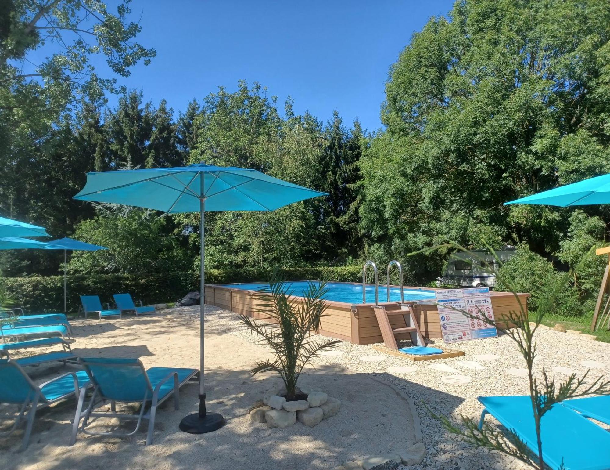 Camping Le Vallage Attigny Eksteriør bilde